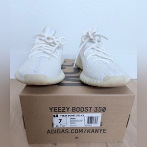 Rare Adidas Yeezy Boost 350 V2 Triple White